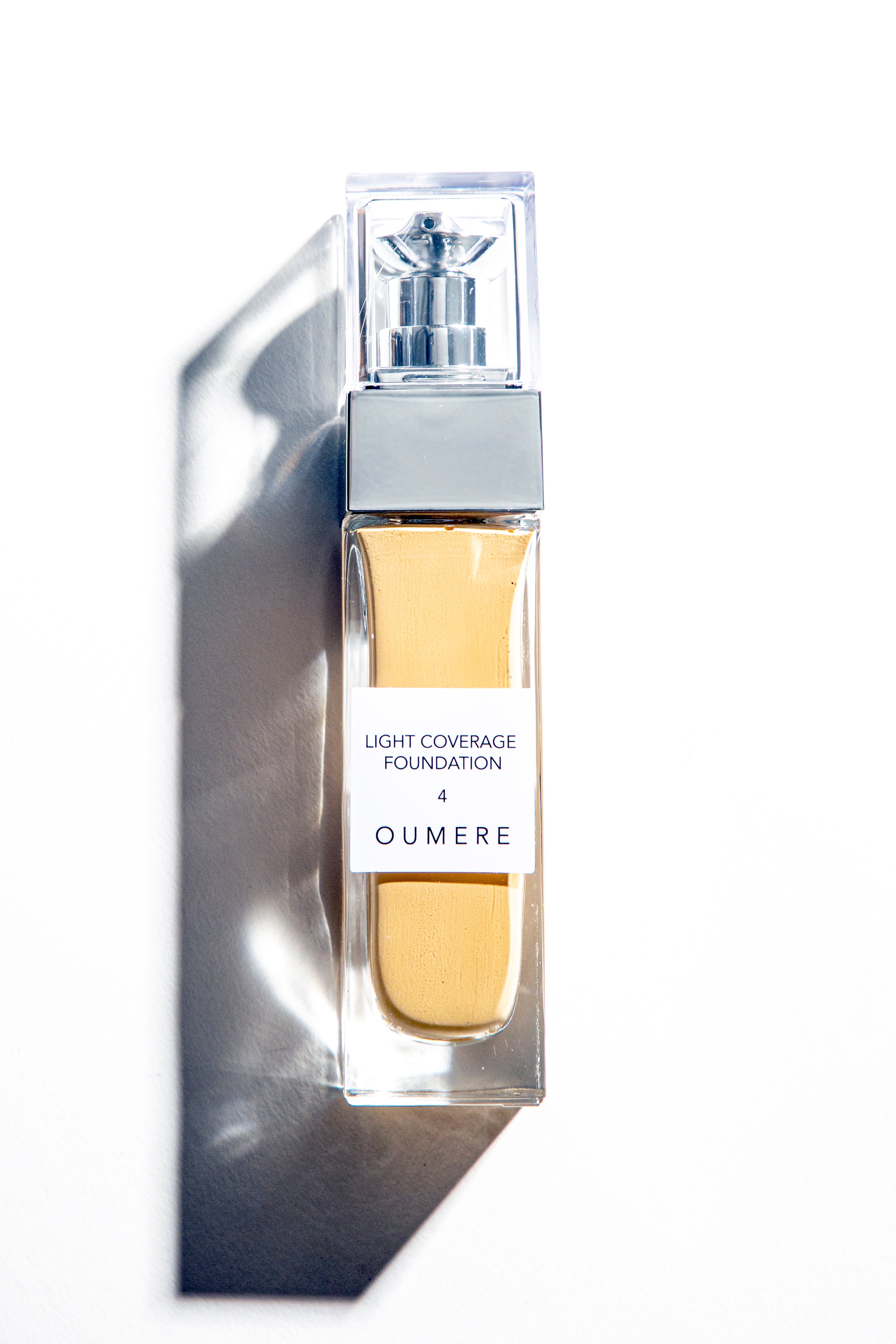 Light Coverage Foundation - O U M E R E