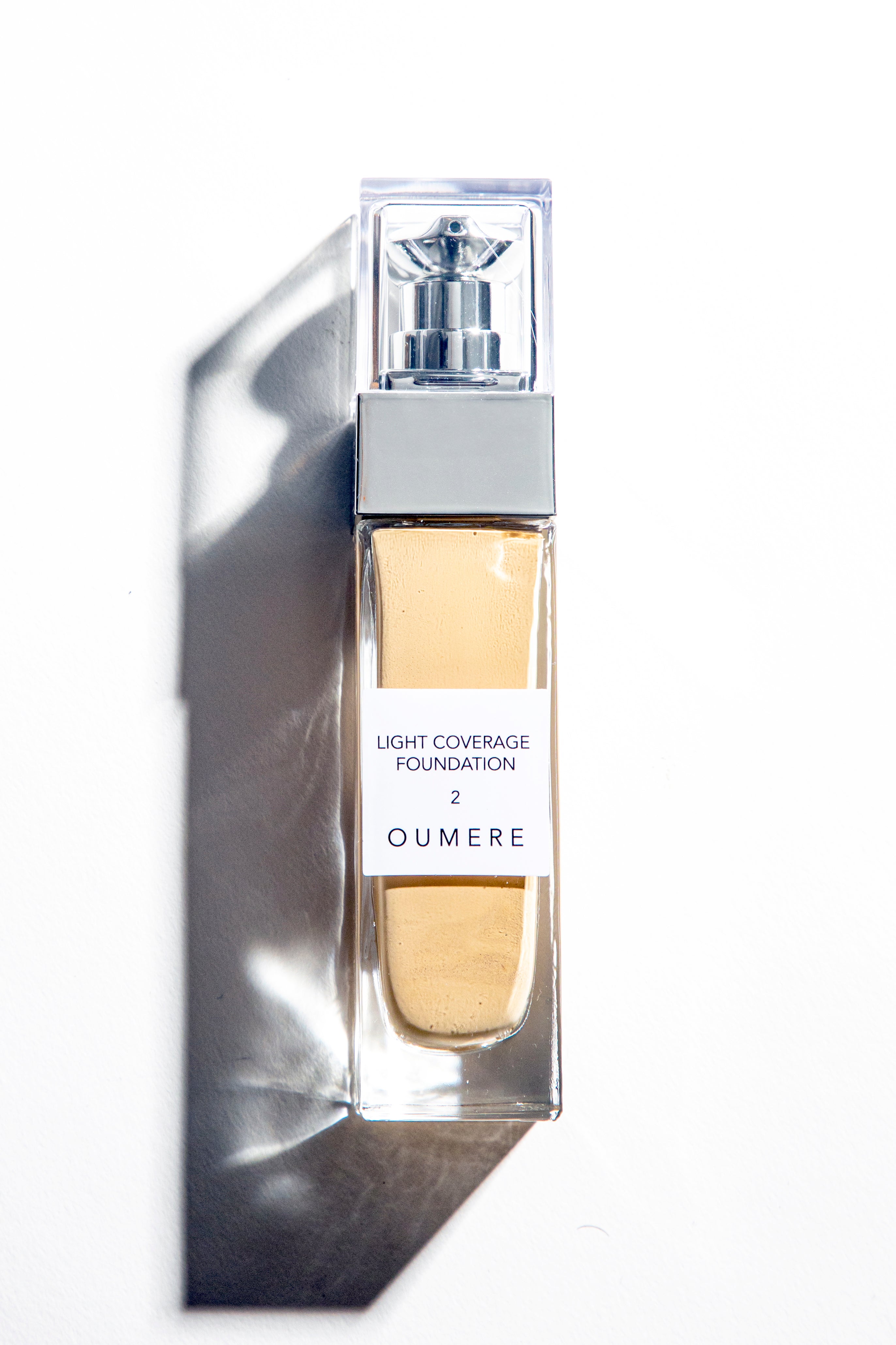 Light Coverage Foundation - O U M E R E